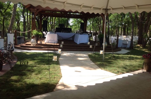 Crawford House | Quiet country setting, 15 min to Waco, 20 min to Baylor University