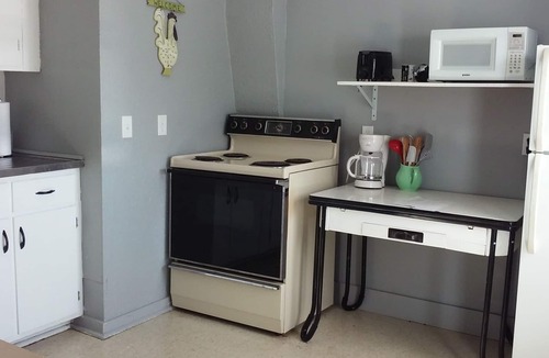 Ripley Apartment | Quiet, country setting on a working grape farm.