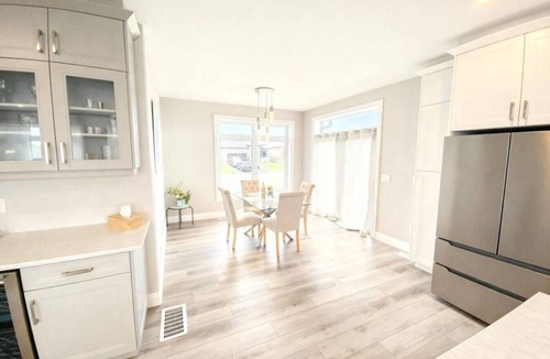 Colborne House | Quiet Country Stay | Full Kitchen & Family Comfort