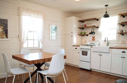 Fayetteville House | Quiet Country Stay Near RT | Shop+Relax+Unwind