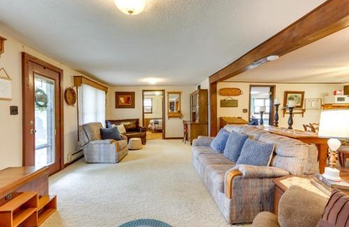 Weaubleau House | Quiet Countryside Weaubleau Home w/Patio & Grill!
