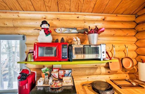 Winchester Apartment | Quiet Couples Retreat Studio by Winchester Lake!