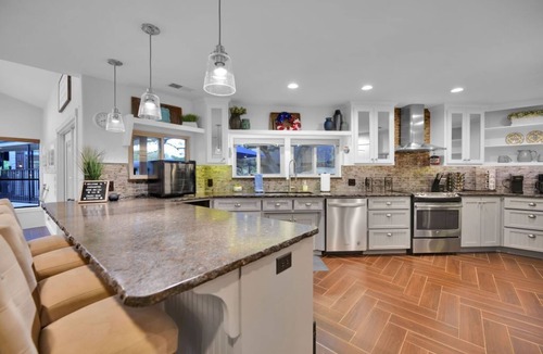 Kingsland House | Quiet Cove Close to Open Water with new Hot Tub