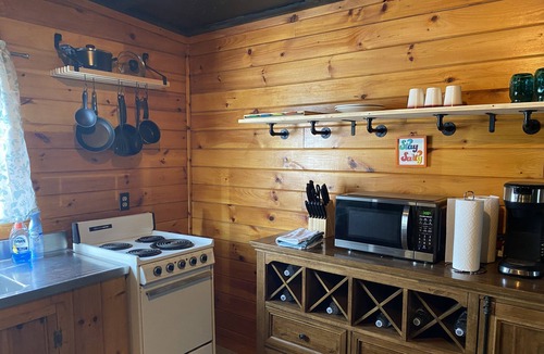 Fort Ann Apartment | Quiet, cozy apartment….Centrally located!