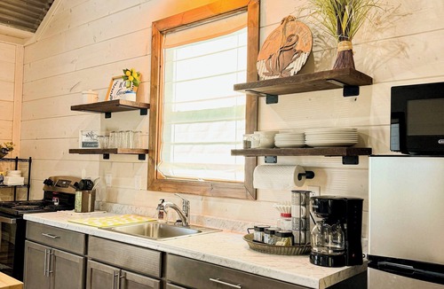 De Queen Cabin | Quiet Cozy Cabin on Little River.