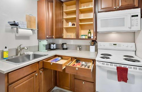 Snohomish Apartment | Quiet cozy centrally located furnished apt #2