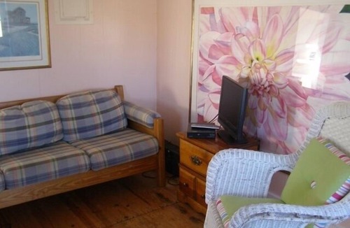 Truro Cottage | Quiet, Cozy Cottage at Corn Hill Beach