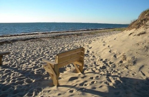 Truro Cottage | Quiet, Cozy Cottage at Corn Hill Beach