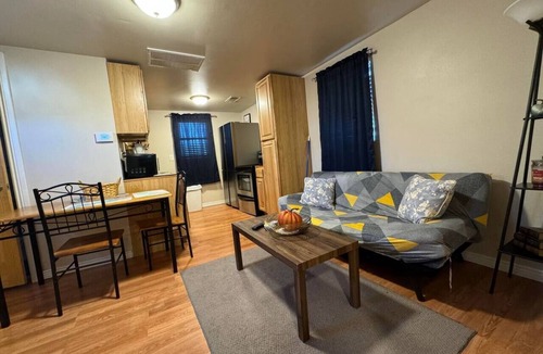 Cheyenne House | Quiet Cozy Downtown Cheyenne