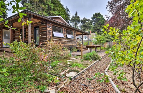 Eureka House | Quiet & Cozy Eureka Home Near Sequoia Park & Zoo!