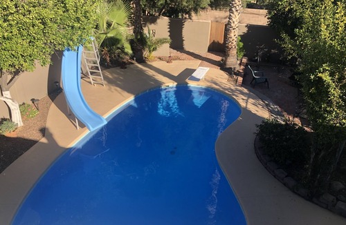Tucson House | Quiet & Cozy Large home with big backyard & Pool