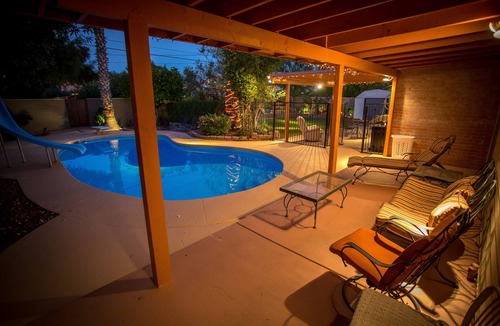 Tucson House | Quiet & Cozy Large home with big backyard & Pool