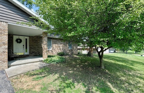 Murphysboro House | Quiet & Cozy Neighborhood Home