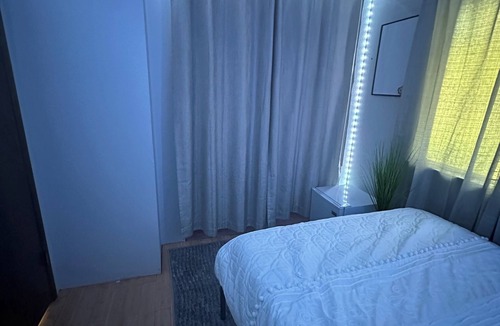 Parkland House | Quiet Cozy Room