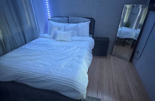 Parkland House | Quiet Cozy Room