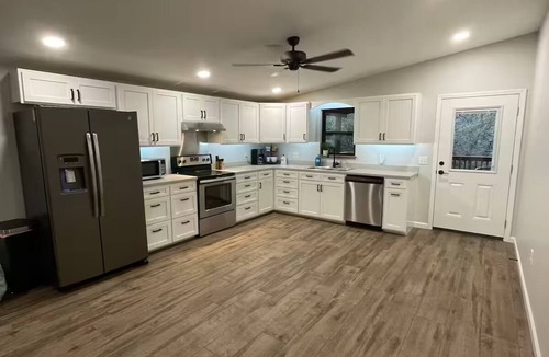 Taylorsville House | Quiet, Creekside Home with Rain Spa Shower, Unplug & Relax