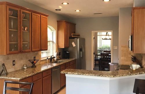 Alden Bridge House | Quiet cul-de-sac in The Woodlands, Huge fenced backyard