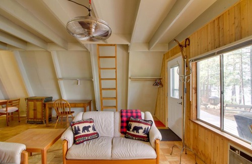Deer River House | Quiet Deer River Cabin w/Dock + Lake View!