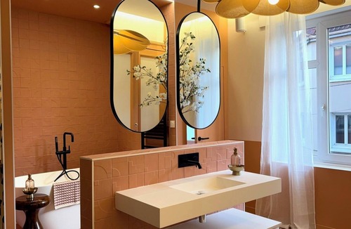 Calais Apartment | Quiet design loft - near Tunnel - telecommuting