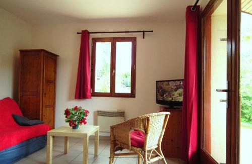 Gavaudun Ski Chalet | Quiet Dordogne Escape
