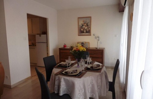 Avignon Apartment | Quiet downtown apartment +/- garage