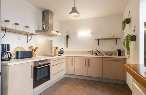 Les Moutiers-en-Retz Apartment | Quiet duplex near beach, secure parking, small pet allowed