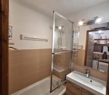 Abondance Apartment | Quiet duplex with mountain view in Abondance