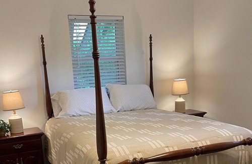 Turners House | Quiet, East Springfield Exclusive Home- Pet Friendly!