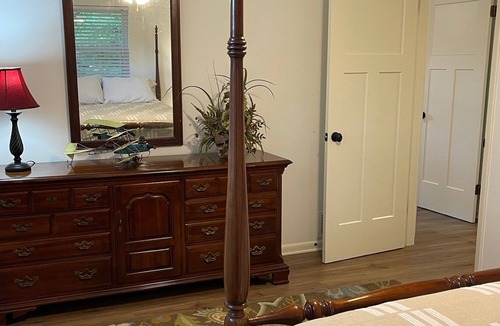 Turners House | Quiet, East Springfield Exclusive Home- Pet Friendly!