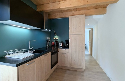 Le Tholy Apartment | Quiet & Elegant Getaway: Modern Farmhouse with Terrace, Trails & No Overlook