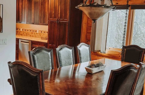 Fern Valley Cabin | Quiet Escape | Fireplace, Fire Pit & Views