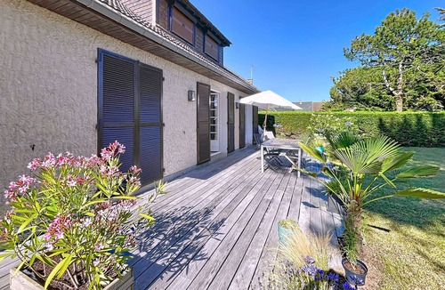 Saint-Pair-sur-Mer House | Quiet Escape: Cozy Beach House with Terrace, Sleeps 8