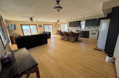 Columbia House | Quiet Escape Near Rathbun Lake & Public Hunting Grounds