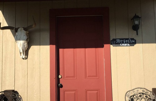 Sutherland Springs Cabin | Quiet Escape on a South Texas Ranch 2BR Cabin house sleeps up to 3 adults