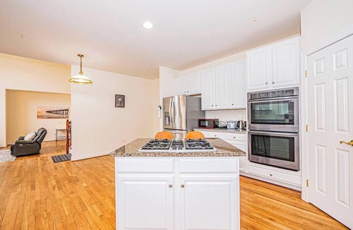 Bowie Bed & Breakfast | Quiet Escape with Easy DC Access-5BRMs Free Parking