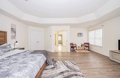 Bowie Bed & Breakfast | Quiet Escape with Easy DC Access-5BRMs Free Parking