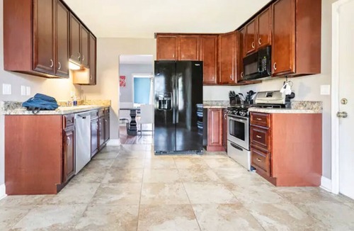 Crestview House | Quiet escape with pool and spa