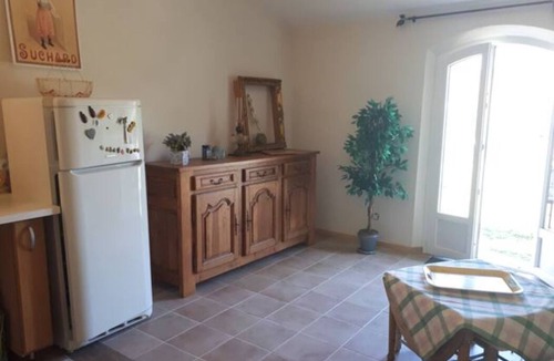 Saint-Paul-en-Foret Apartment | Quiet F2 for weekends/weeks/months