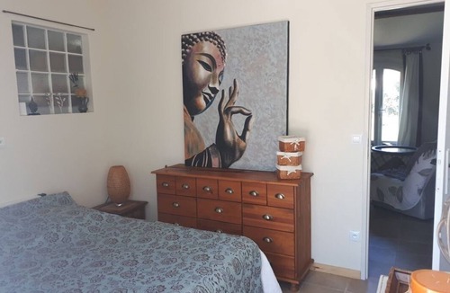 Saint-Paul-en-Foret Apartment | Quiet F2 for weekends/weeks/months