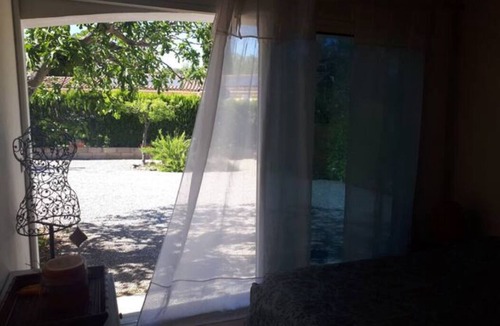 Saint-Paul-en-Foret Apartment | Quiet F2 for weekends/weeks/months