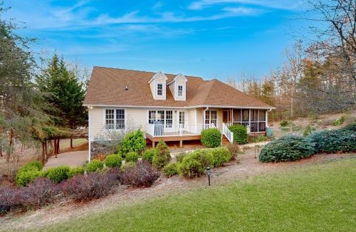 Huddleston House | Quiet Fairways