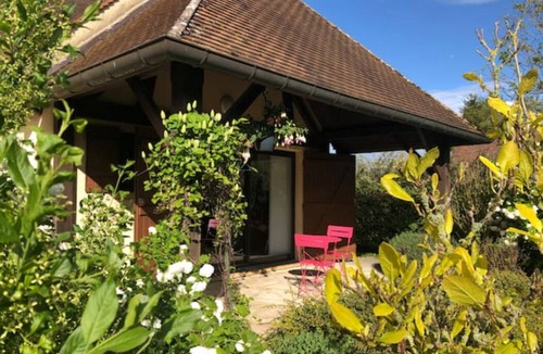 Fontenay-Saint-Pere House | Quiet family home with pool & spa - near Giverny, Thoiry and golf course