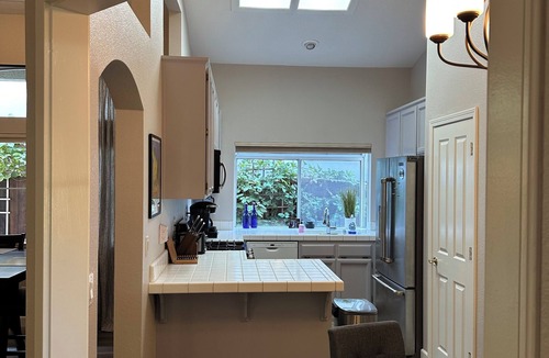 Roseville House | Quiet Family Friendly Retreat-WiFi & Workplace