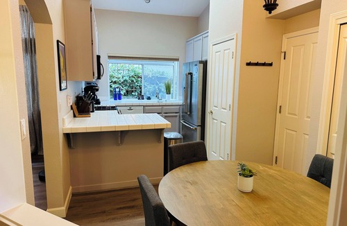Roseville House | Quiet Family Friendly Retreat-WiFi & Workplace