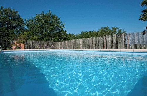 Sarrazac House | Quiet family home with secure swimming pool