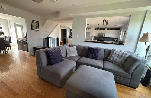 Pickering House | Quiet FIFA Home Base Near Pickering GO | Executive 4BR Stay