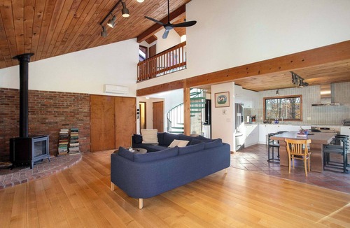 Monterey House | Quiet Forest Modern Getaway