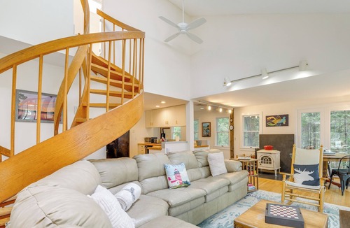 Freeport House | Quiet Freeport Home on Casco Bay w/Fire Pit