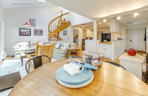 Freeport House | Quiet Freeport Home on Casco Bay w/Fire Pit