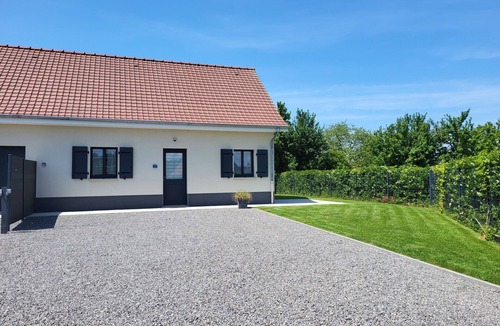 Favieres House | Quiet gîte, close to Baie de somme (3kms). Comfortable and air-conditioned